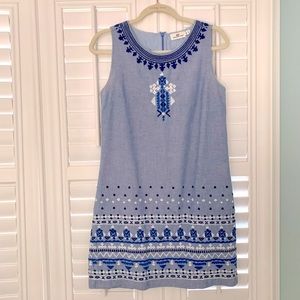 Vineyard Vines denim embroidered dress. Size 2 in good condition.